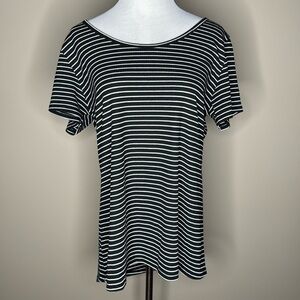 LuLaRoe Womens Classic T shirt sleeved black and white striped size L.